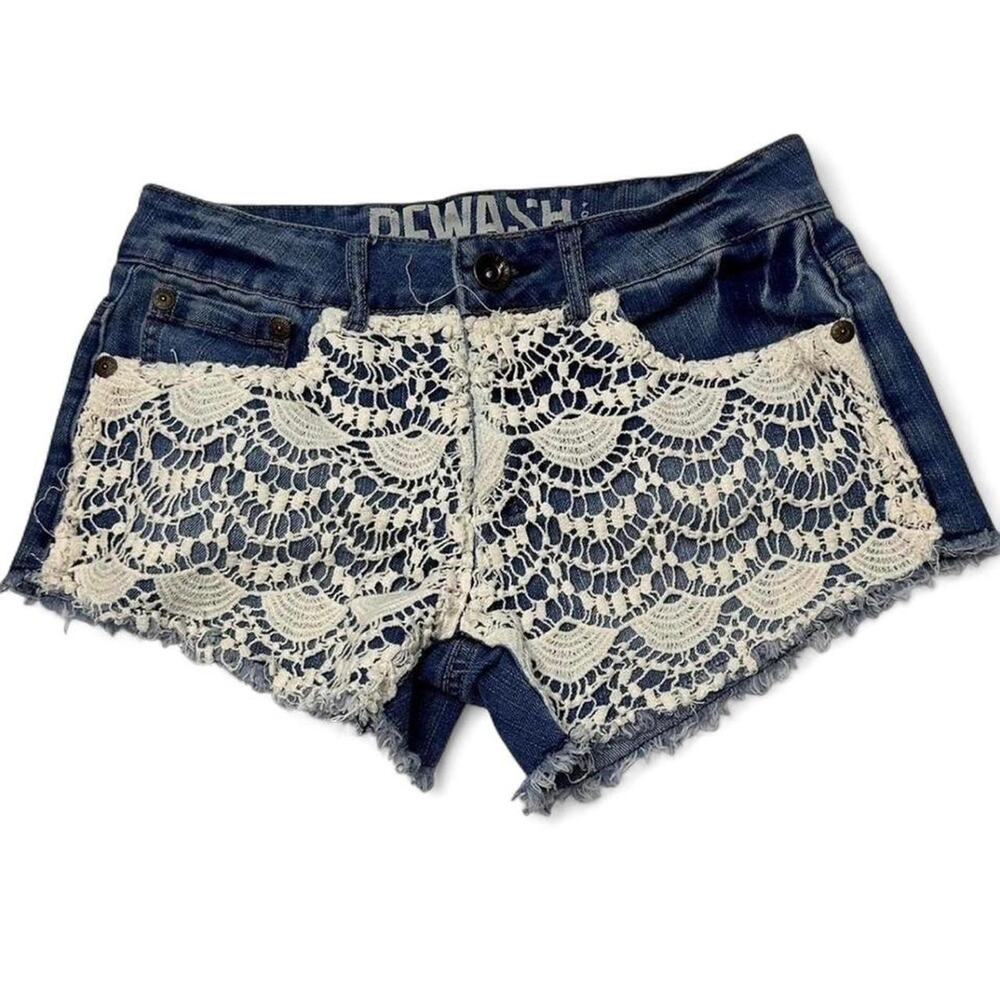 Blue denim shorts with white lace detailing Size 0 brand rewatch